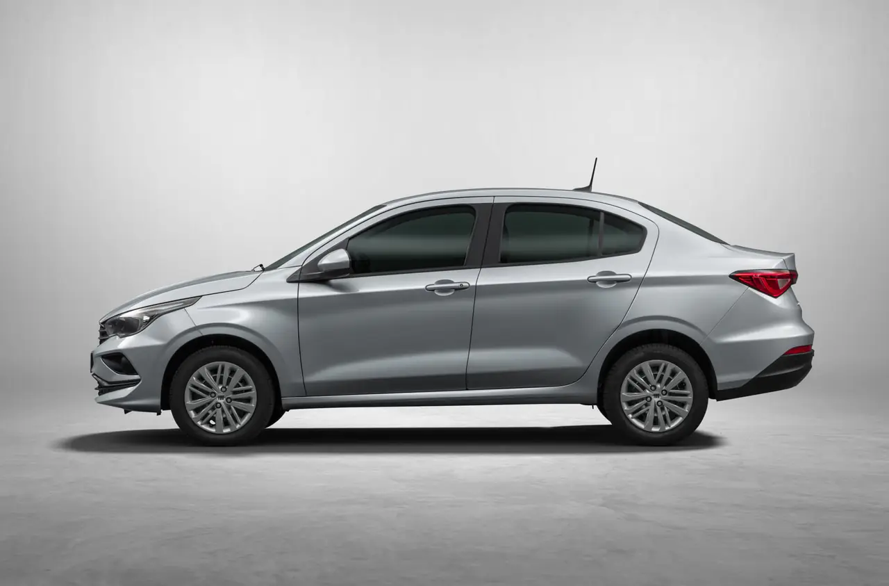 Fiat CRONOS DRIVE 1.0 6V Flex 2023 em foto externa