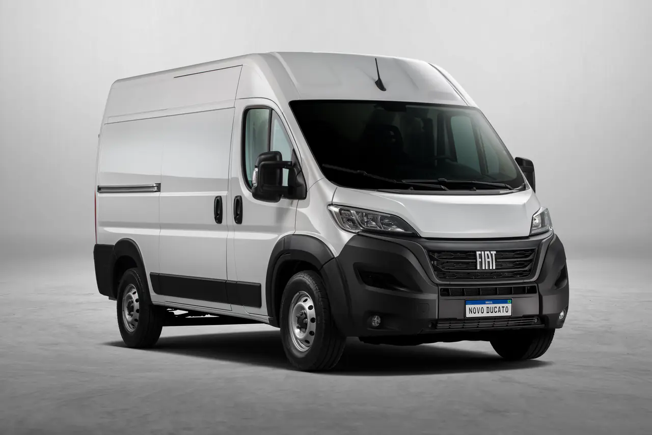 Fiat Ducato Maxi. Long. 2.3 T.Alto ME Diesel 2011 em foto externa