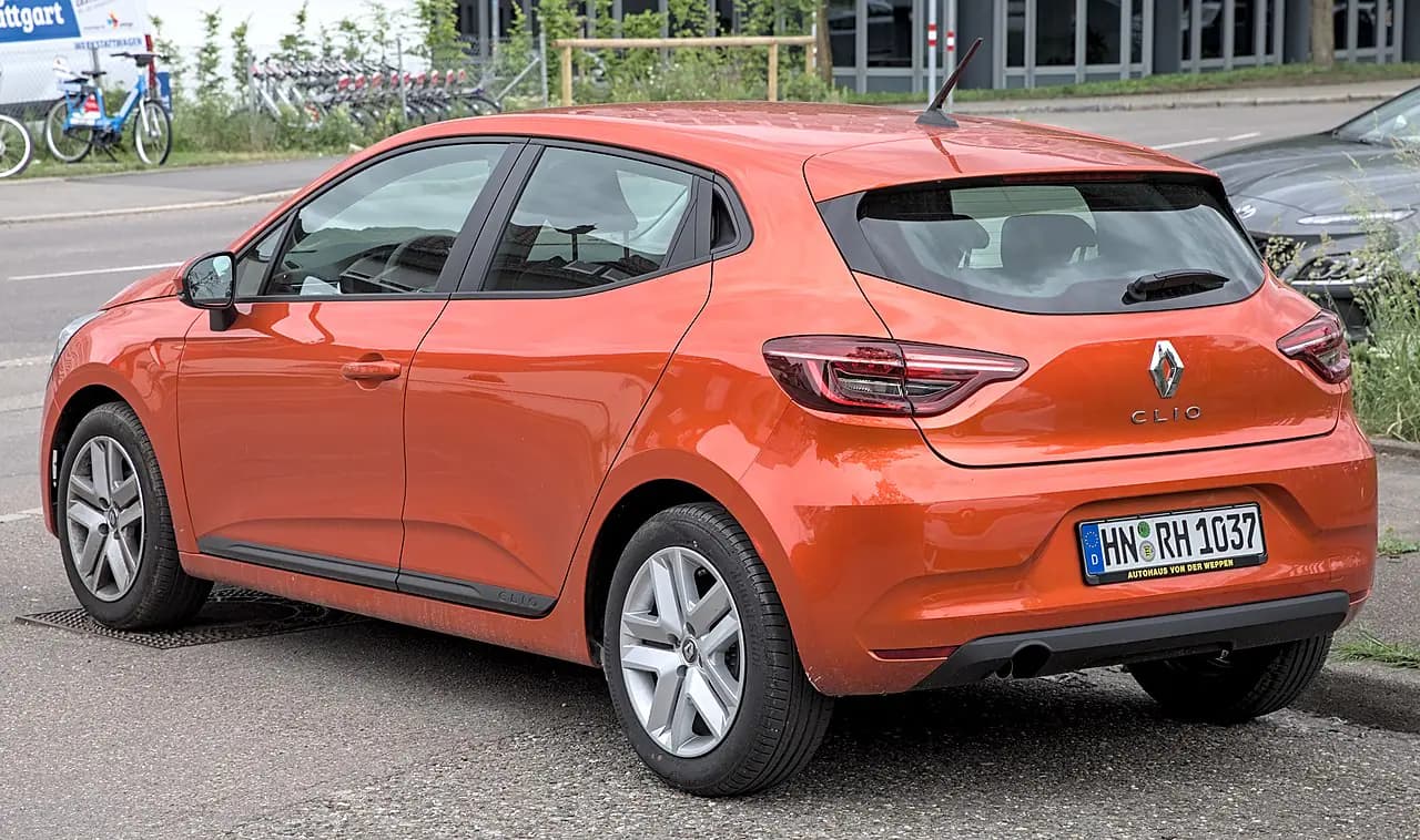 Renault Clio Expression 1.0/1.0 Hi-Power 16V 3p 2006 em foto externa