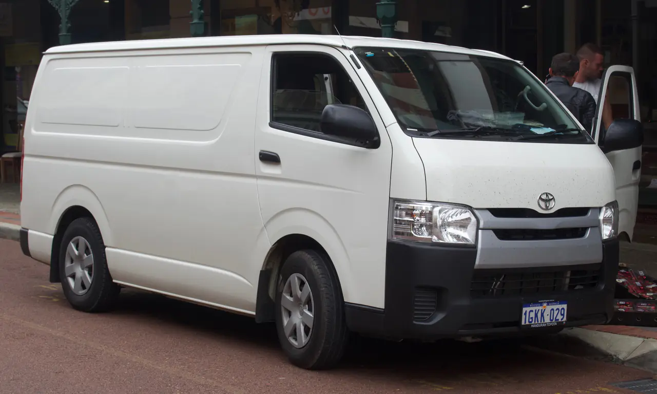 Toyota Hiace Minibus DX 2.8 TDI 16L Aut. 2026 em foto externa