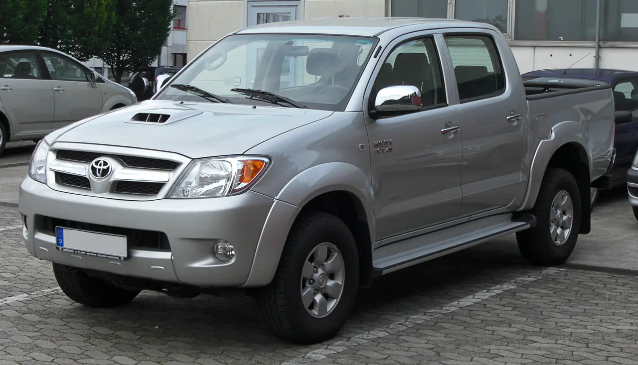 Toyota Hilux CD SRV 4x2 2.7 16V 142cv 2002 em foto externa