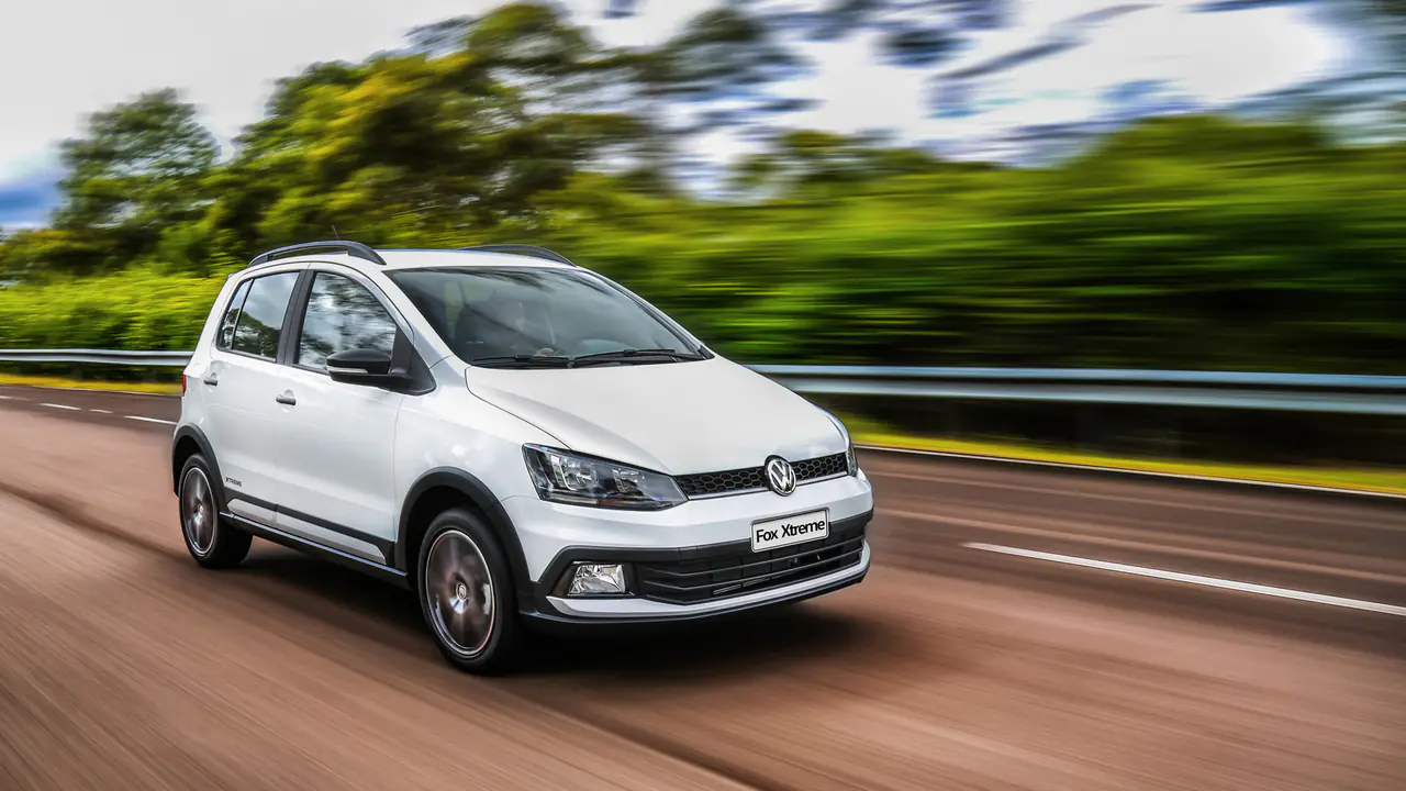 Volkswagen Fox RUN 1.6 Flex 8V 5p 2017 em foto externa