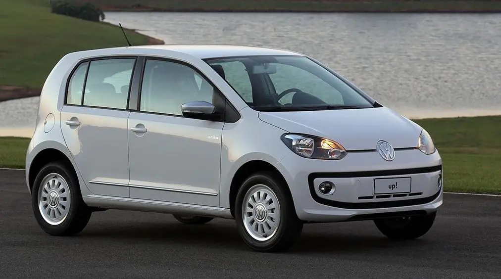 Volkswagen up! high 1.0 TSI Total Flex 12V 5p 2017 em foto externa